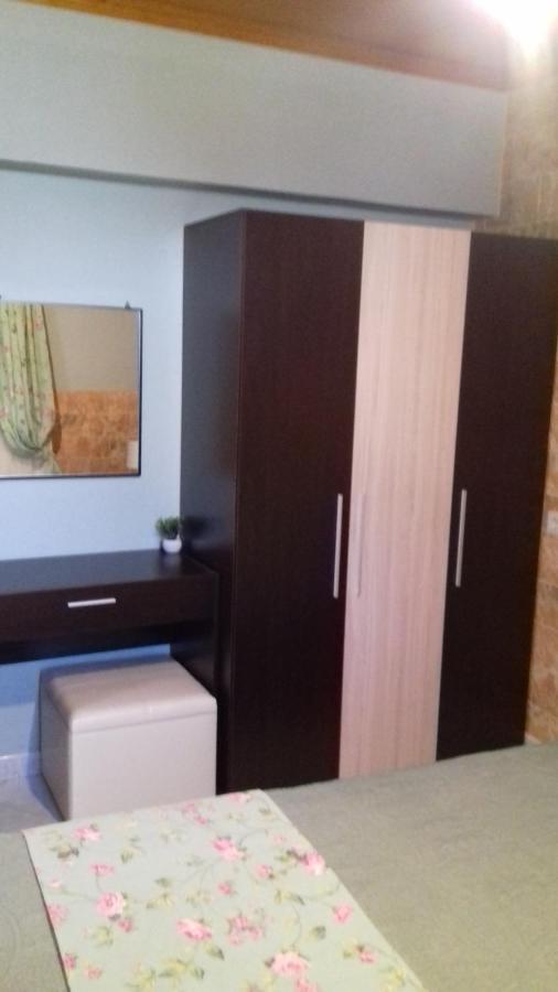 סיקיה Annas Apartment מראה חיצוני תמונה